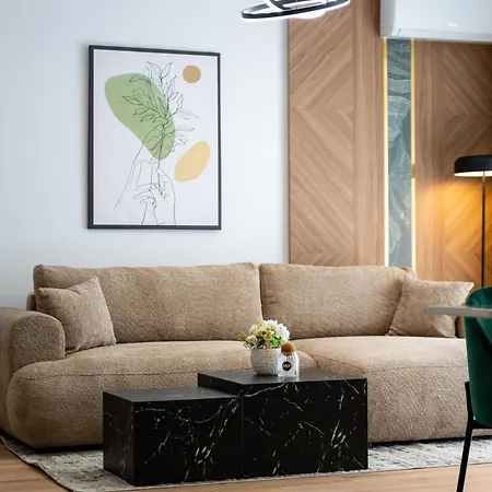 Hubix Coresi Apartamento *