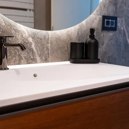Hubix Coresi Apartamento *