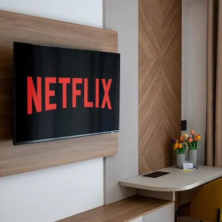 Hubix Coresi Apartamento *